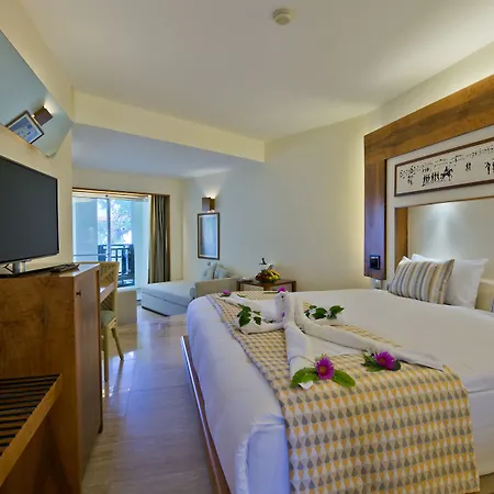 Hotel Liberty Lykia 5*